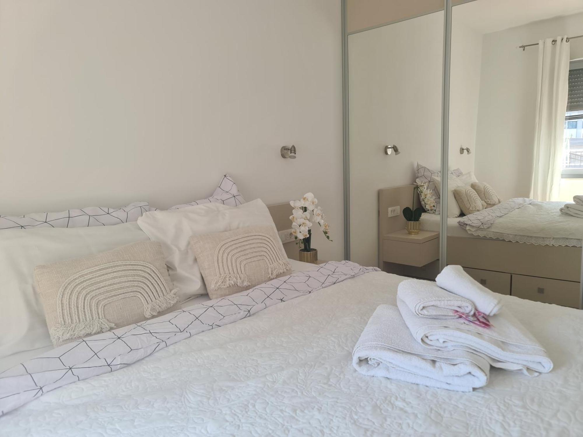 Brand New Lovely Bella Apartment
